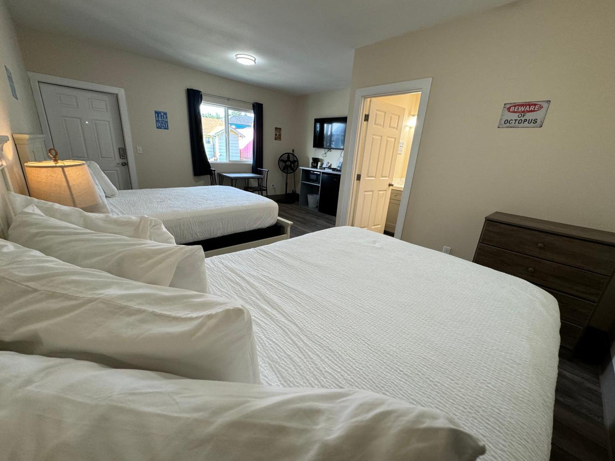 Coastal Inn And Suites Лонг-Бич Экстерьер фото