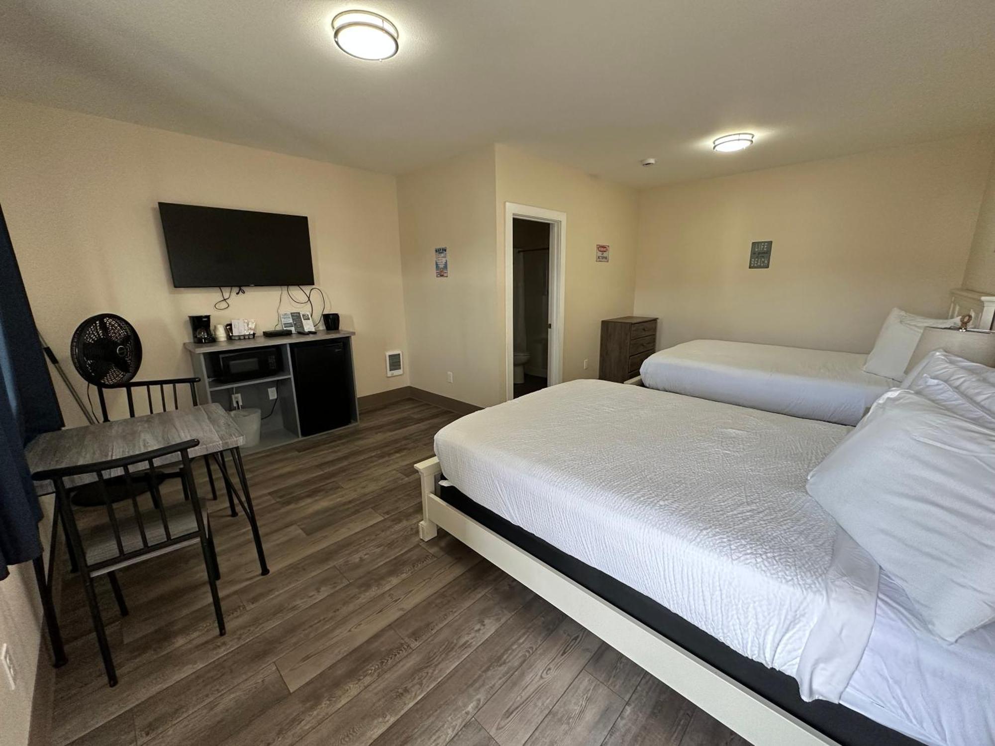 Coastal Inn And Suites Лонг-Бич Экстерьер фото