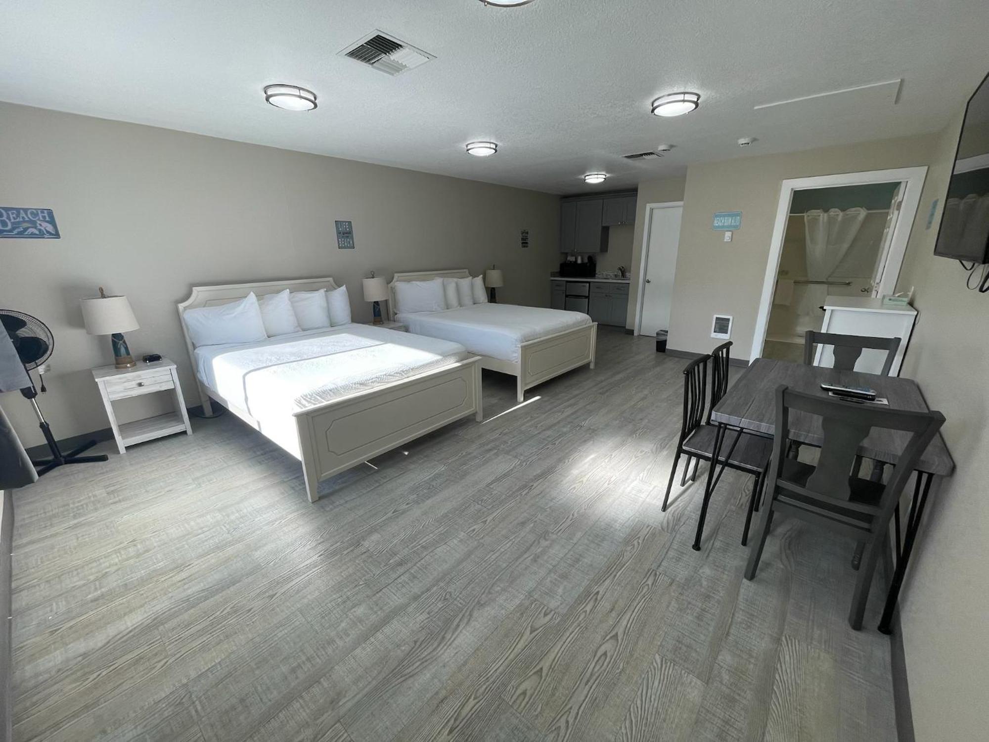 Coastal Inn And Suites Лонг-Бич Экстерьер фото