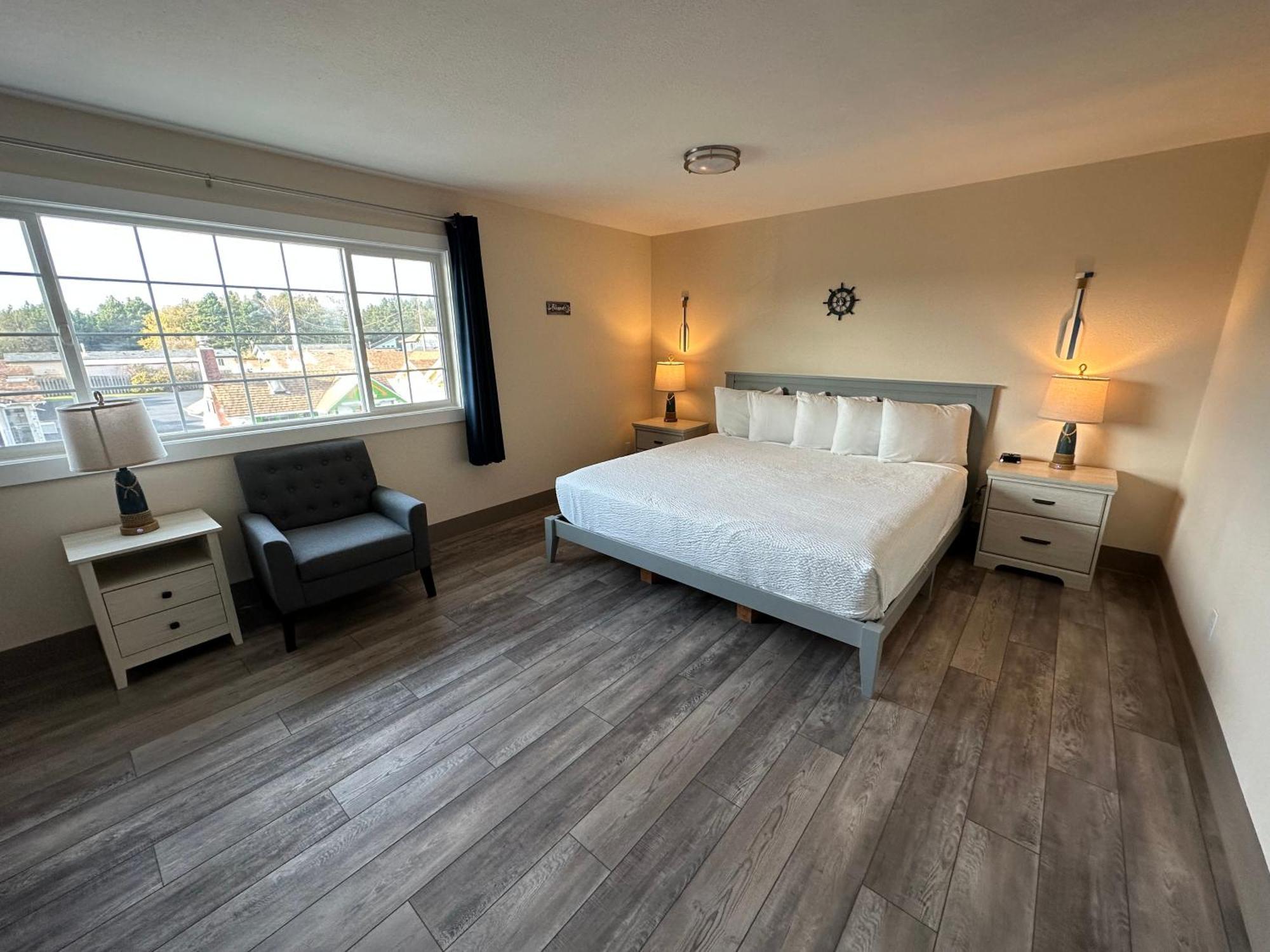 Coastal Inn And Suites Лонг-Бич Экстерьер фото