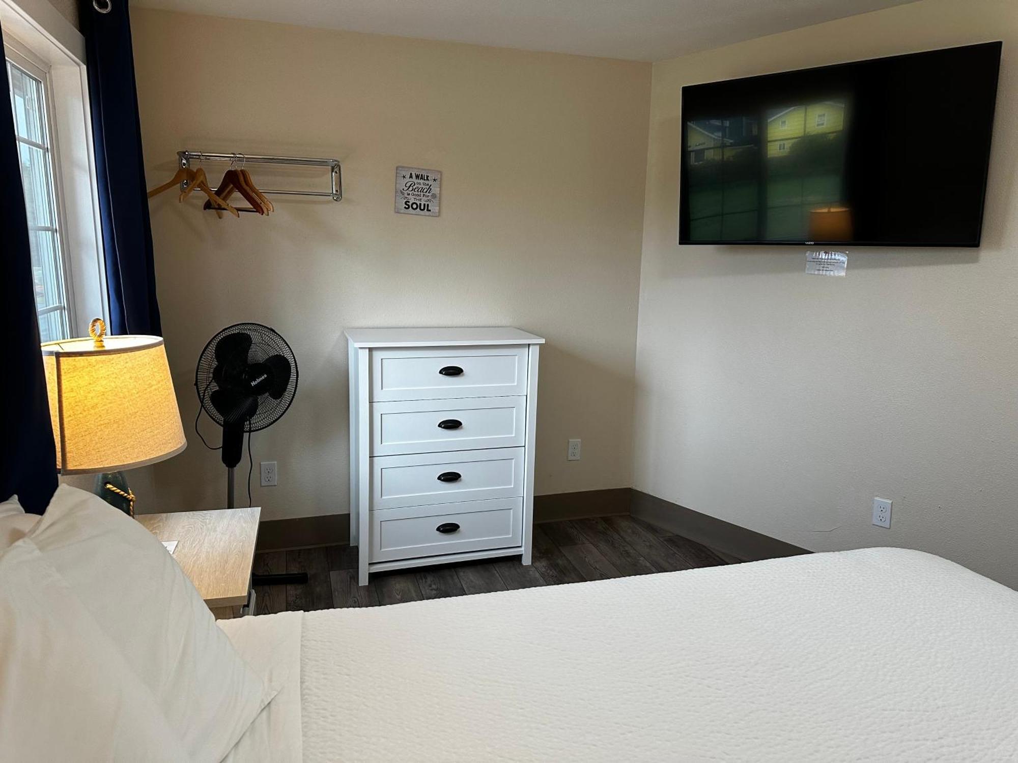 Coastal Inn And Suites Лонг-Бич Экстерьер фото